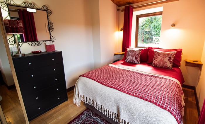 Ash Lodge and Sycamore Lodge double bedroom.